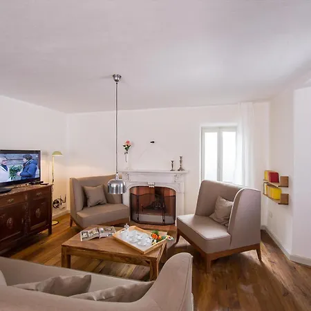 Hébergement de vacances Felice Sul Sala Comacina